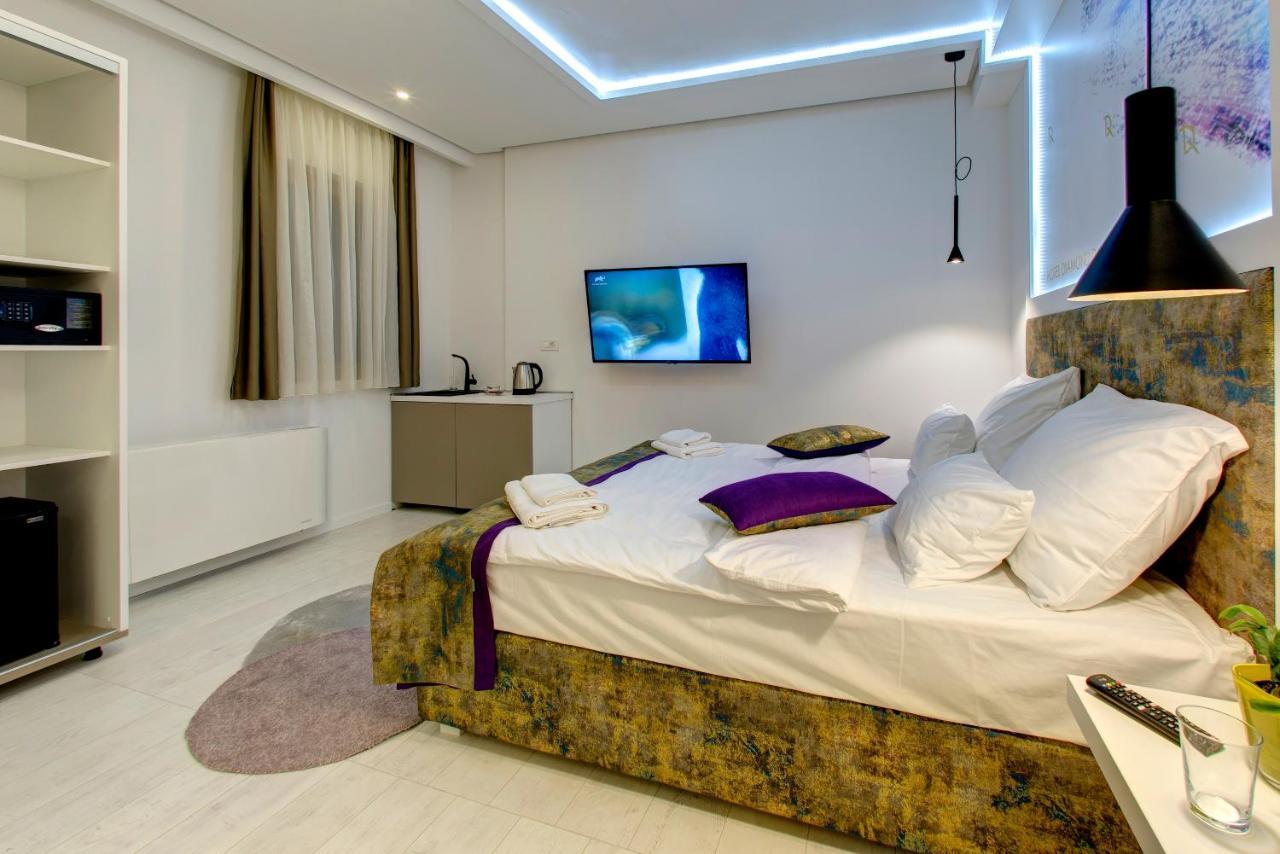 Diamond Rain Boutique 4*